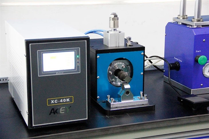 battery welding machine